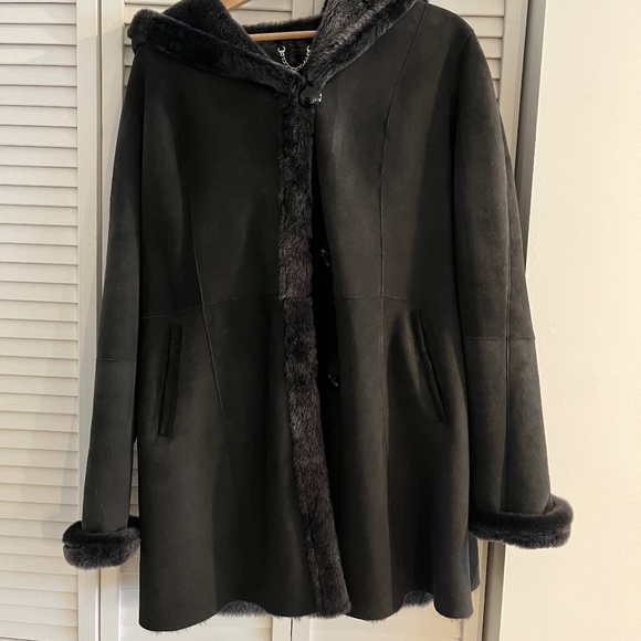 Overland shearling coat - Picture 1 of 5